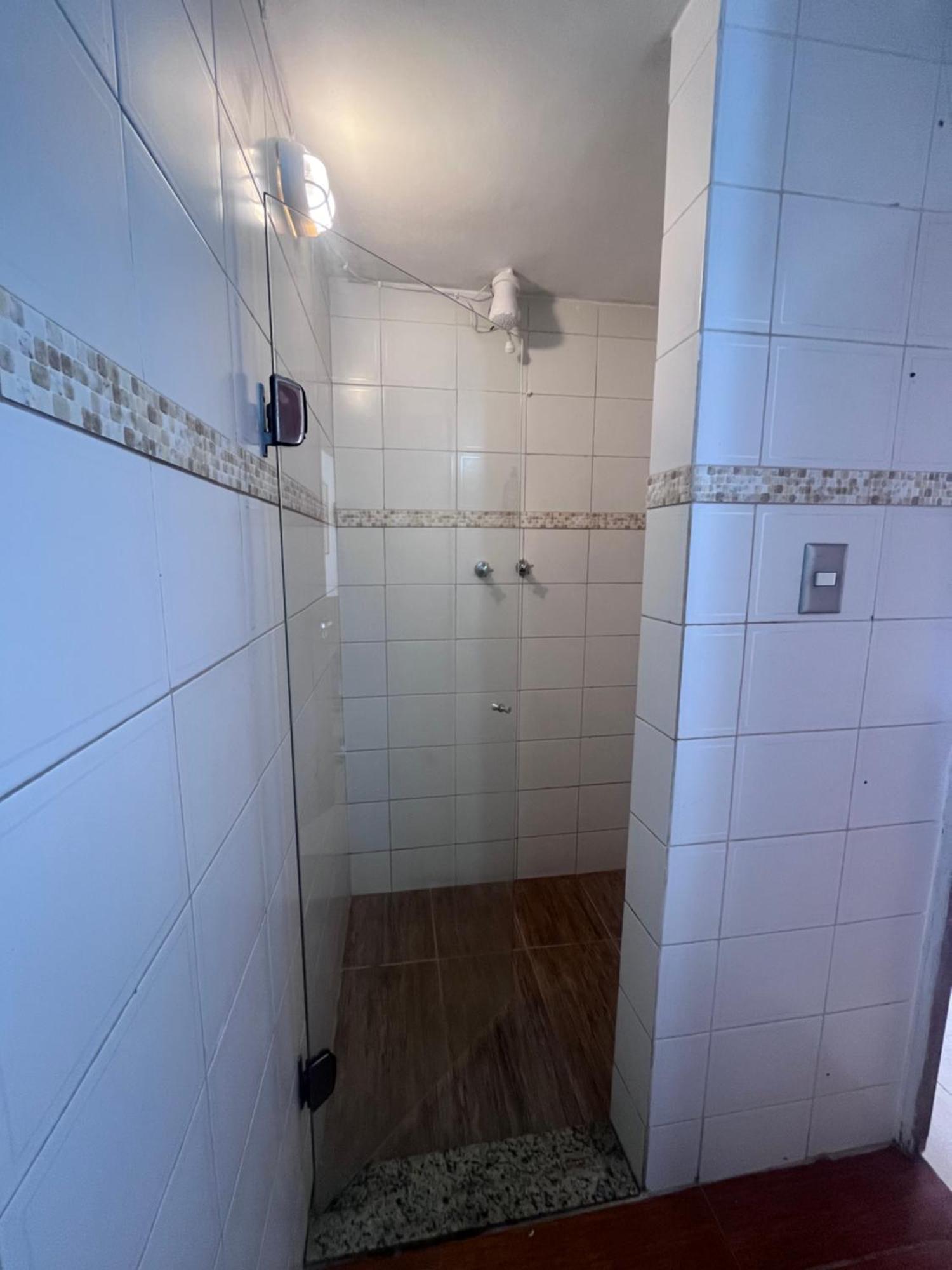 Hospedagem domiciliar Linda Com Banheiro,em Casa De